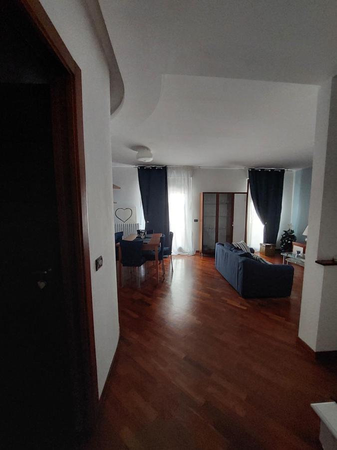 Casamare Apartment เปสการา ภายนอก รูปภาพ